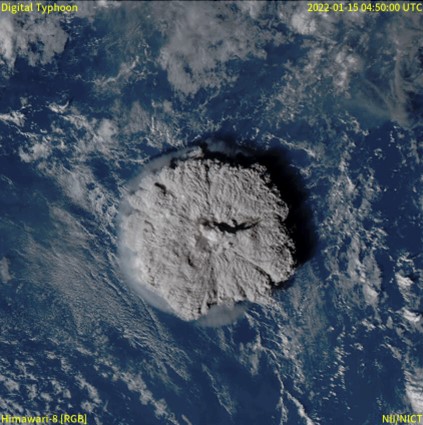 satellite images of the eruption of Hunga Tonga–Hunga Haʻapai