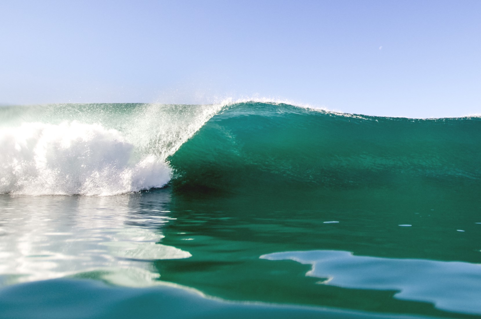 Ocean plunging wave