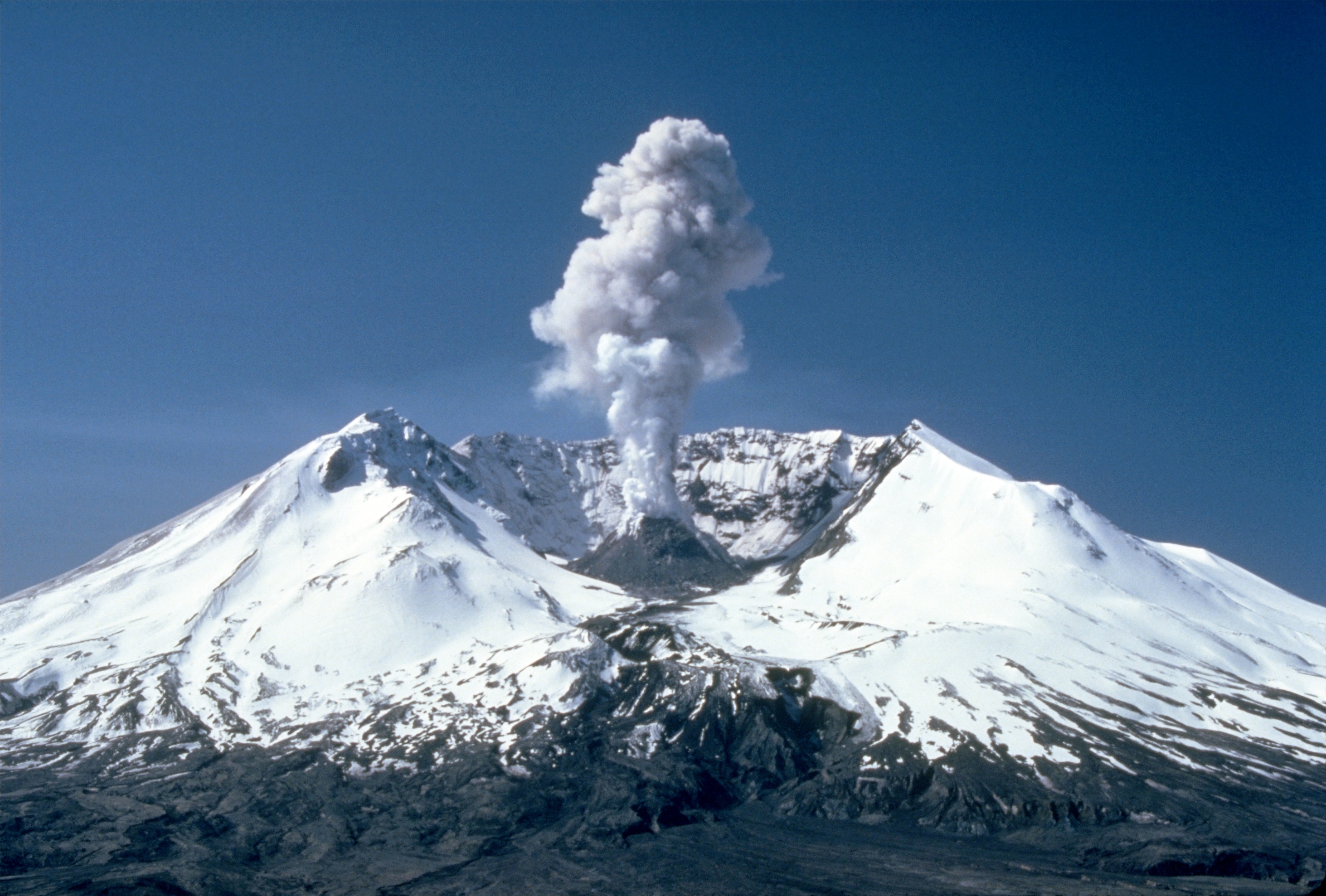 A view of Mount St. Helens from 1982, after the devastating eruption during a period when the mountain was rebuilding.