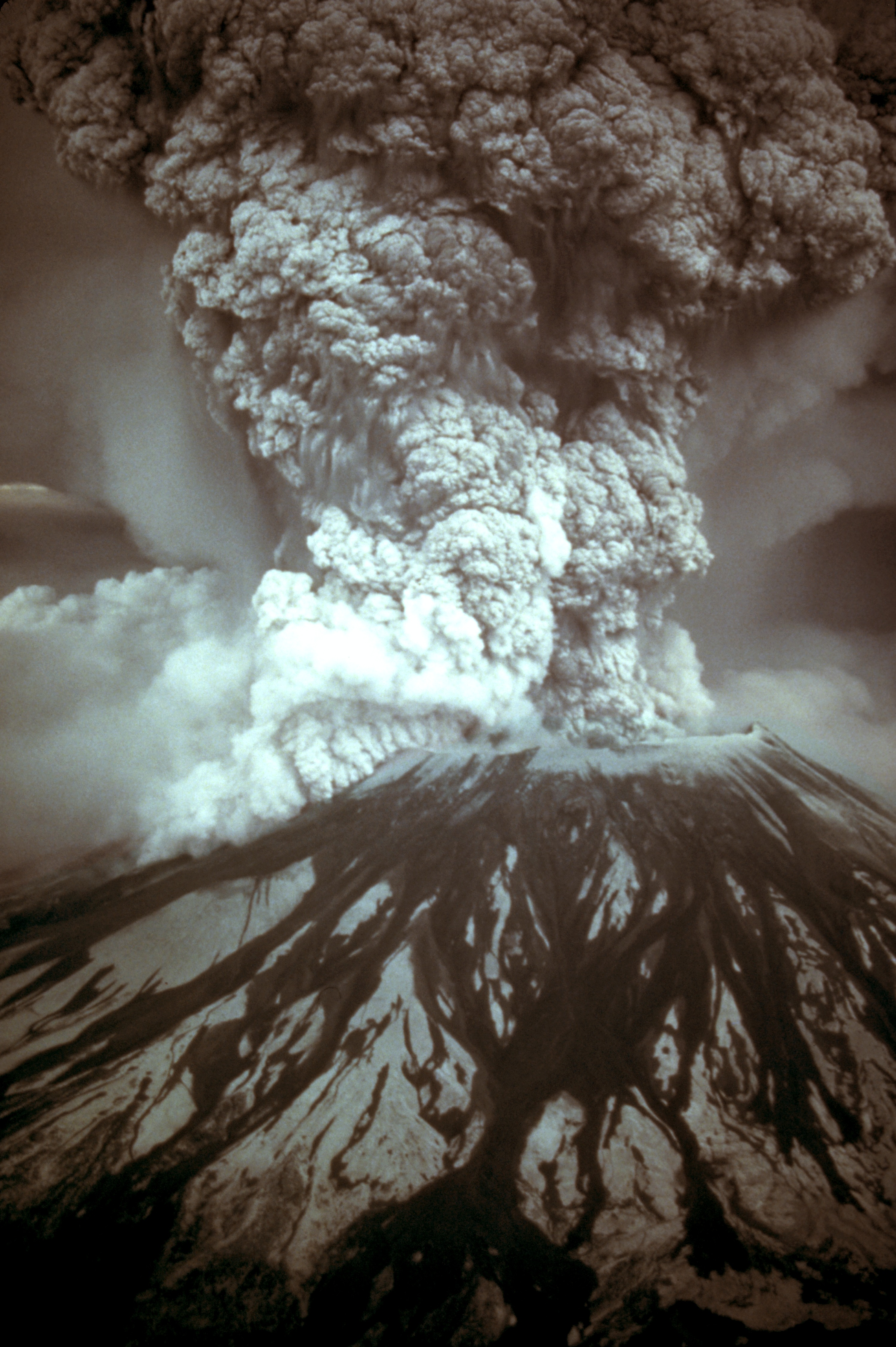 On May 18, 1980, at 8:32 a.m. Pacific Daylight Time, a magnitude 5.1 earthquake shook Mount St. Helens.