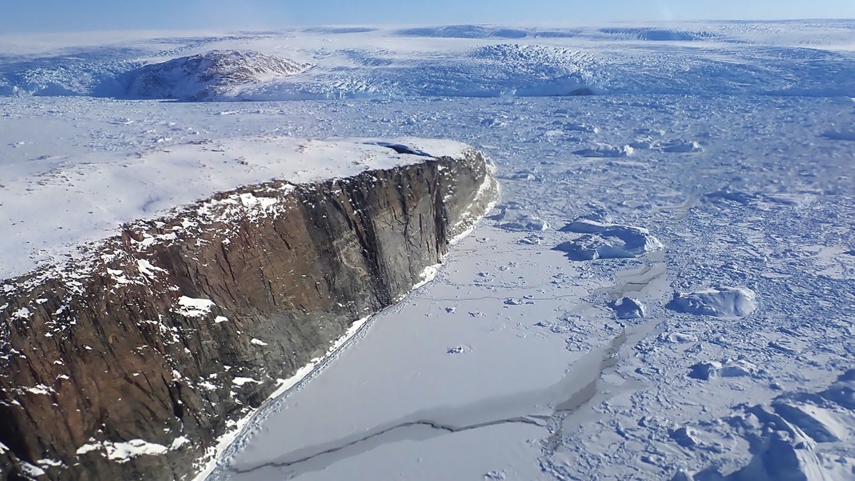 NASA’s project IceBridge of Greenland’s ice sheet