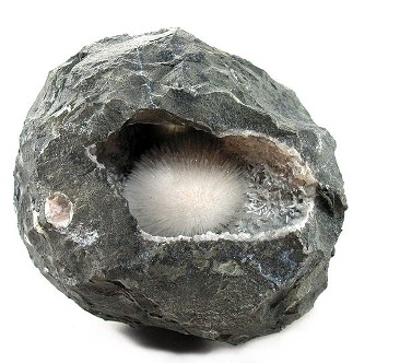 ball of radiating crystals