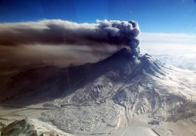 Alaska’s Redoubt volcano 